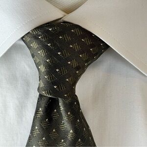 Tie Rack Men’s Necktie Green Jacquard  Geometric Patterned 100% Silk Tie